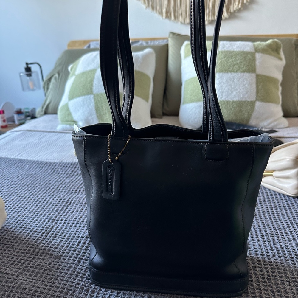 Vintage Coach bleeker street shoulder bag